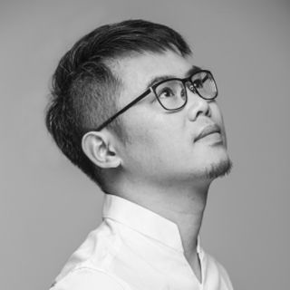 罗伟