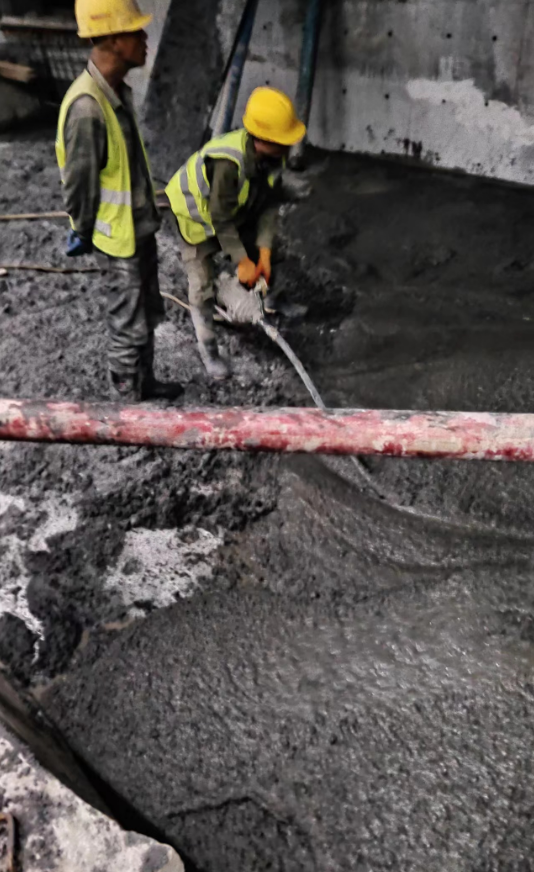 北京口腔医院迁建工程压重抗浮钢渣混凝土,北京/室内