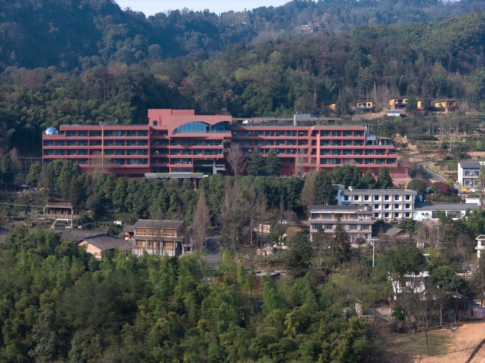 丹棱老峨山居度假酒店，四川眉山 / 門口建筑工作室