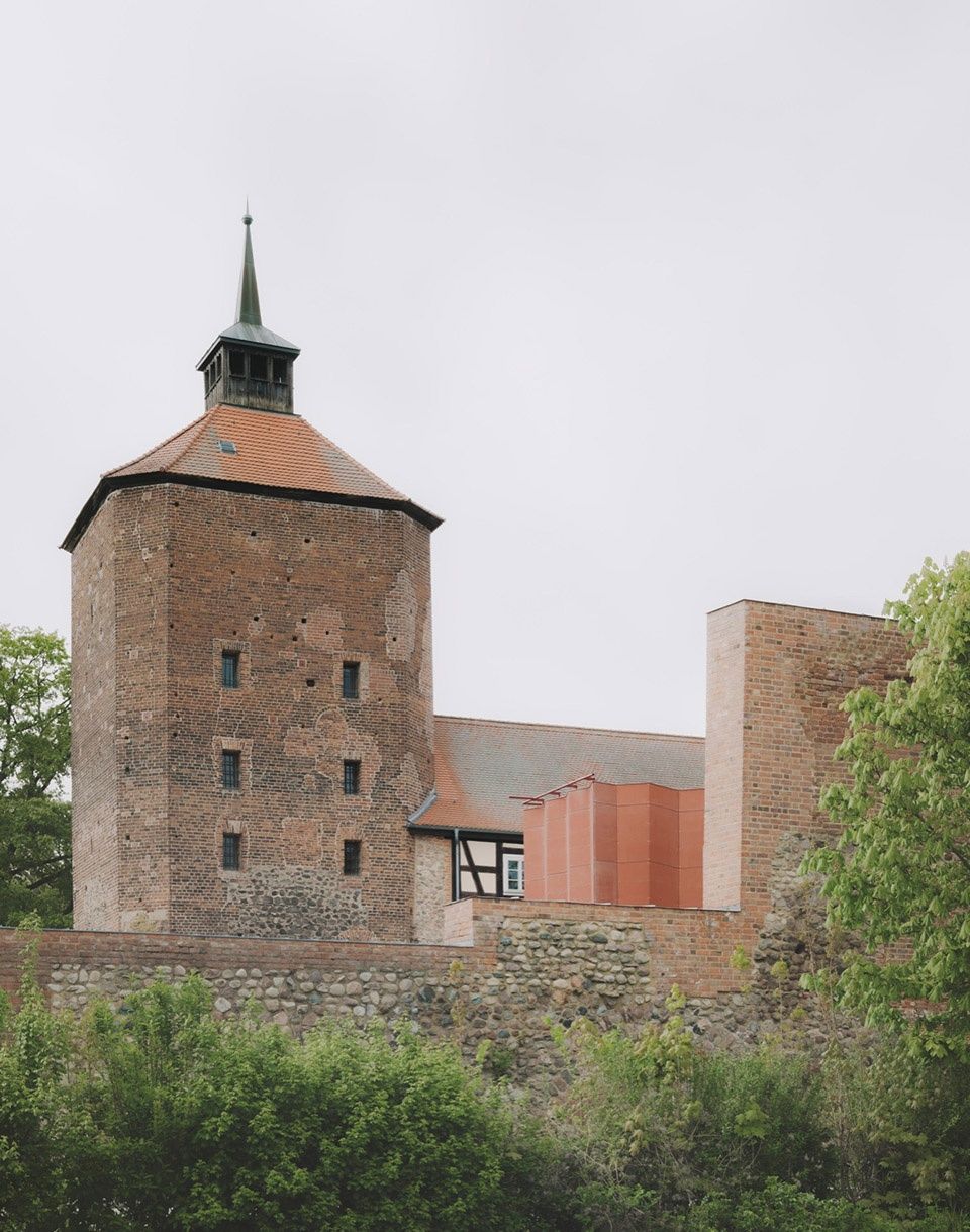 BURGBÜHNE BEESKOW剧场,德国 / Atelier Fanelsa