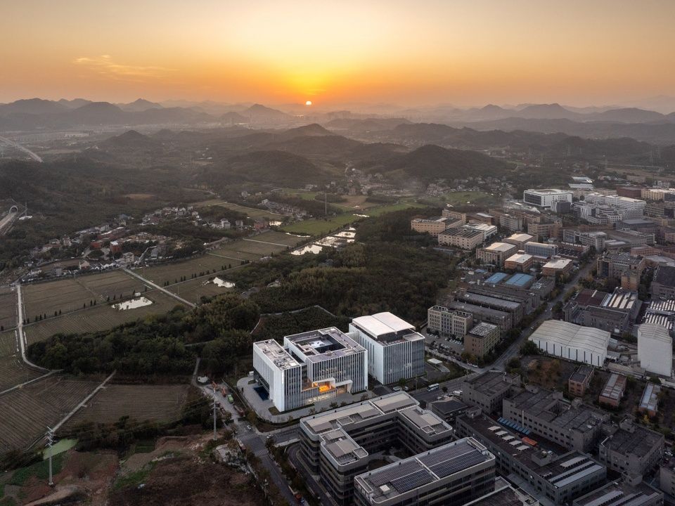 申昊科技总部园区，杭州 / 峪作建筑