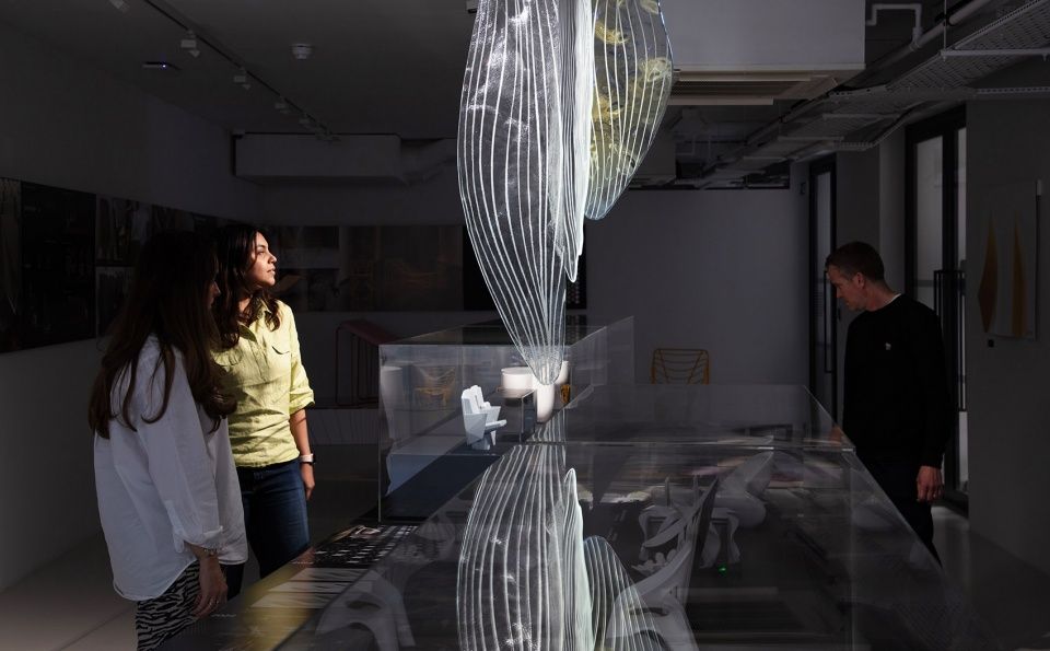 “形式塑造功能”家具设计展，伦敦 / Zaha Hadid Architects
