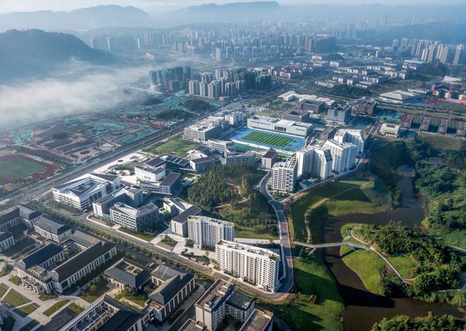 西华大学宜宾产教融合实训基地 / 非常建筑
