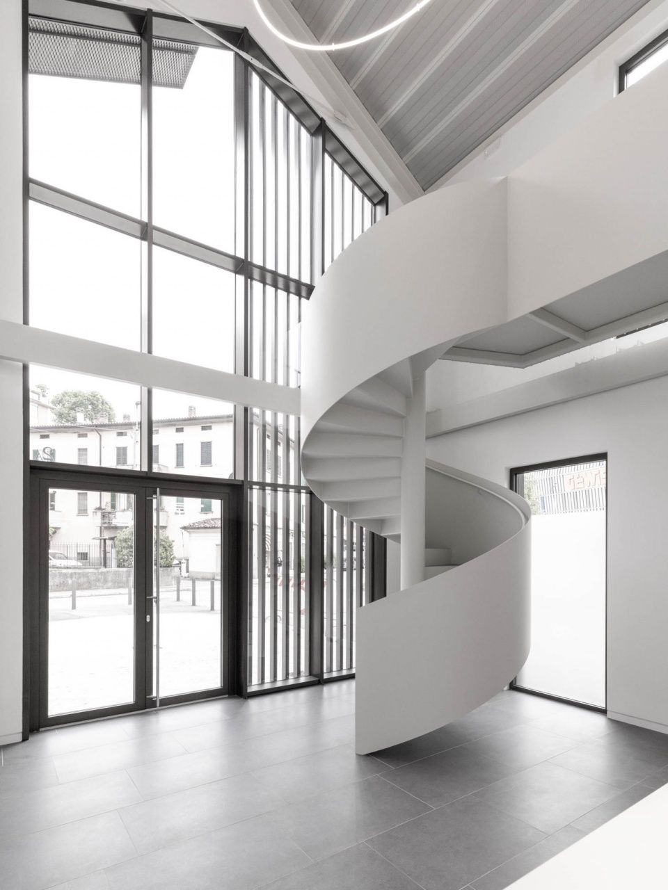 Pisoni牙科诊所,意大利 / Studio Capitanio Architetti