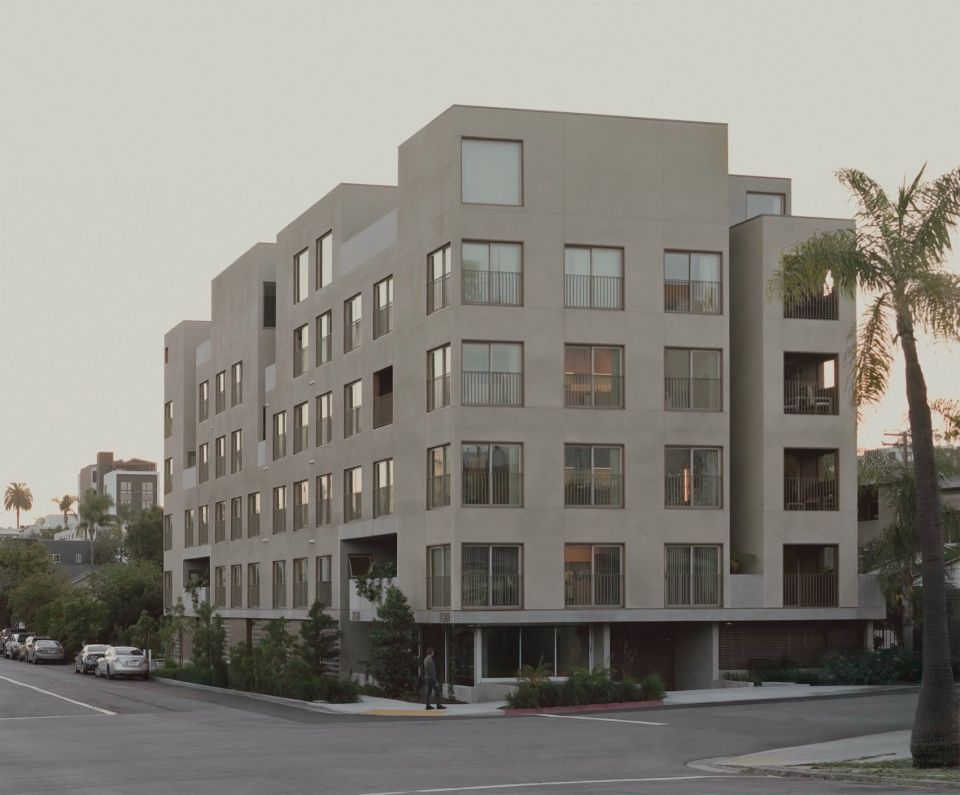Fora住宅楼，美国 / JEFF SVITAK