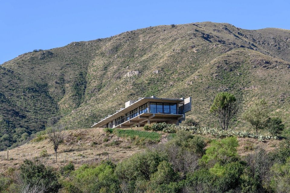 Cerro El Dragón住宅，西班牙 / Cristian Nanzer