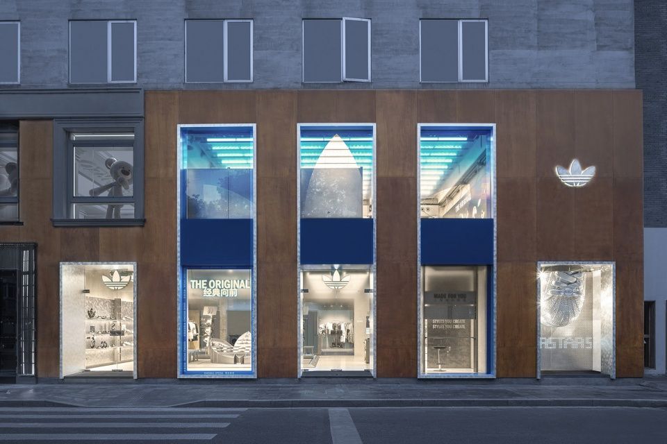 阿迪达斯Originals-安福322旗舰店,上海 / TOMO東木筑造