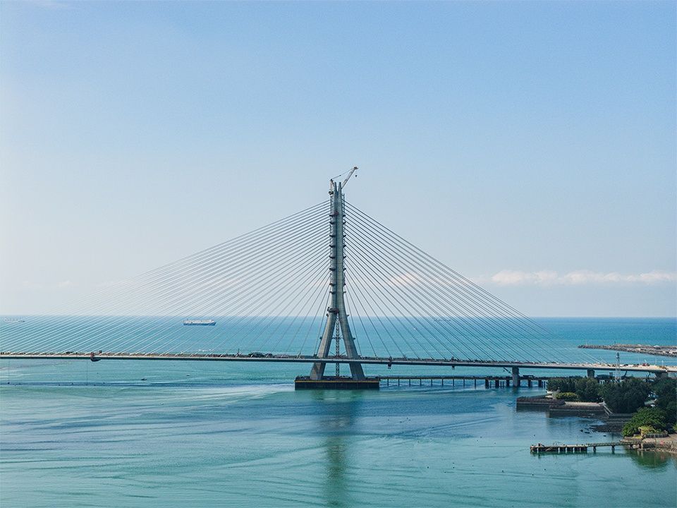 淡江大桥,中国台湾 / Zaha Hadid Architects