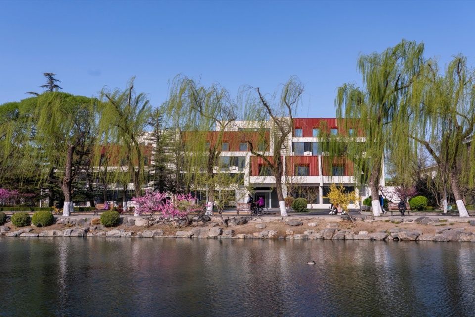 清华大学万科公共卫生与健康学院,北京 / 都市实践