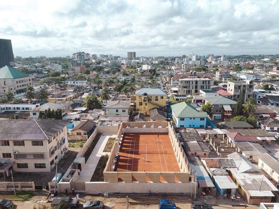 Backyard社区俱乐部，加纳 / DeRoche Projects
