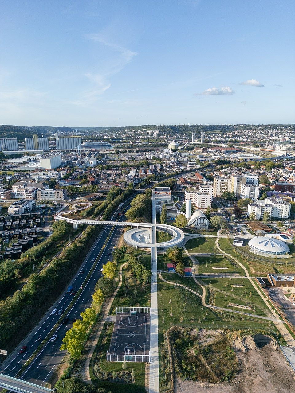小克维伊（76省）体育综合体更新改造项目，法国 / OLGGA ARCHITECTES