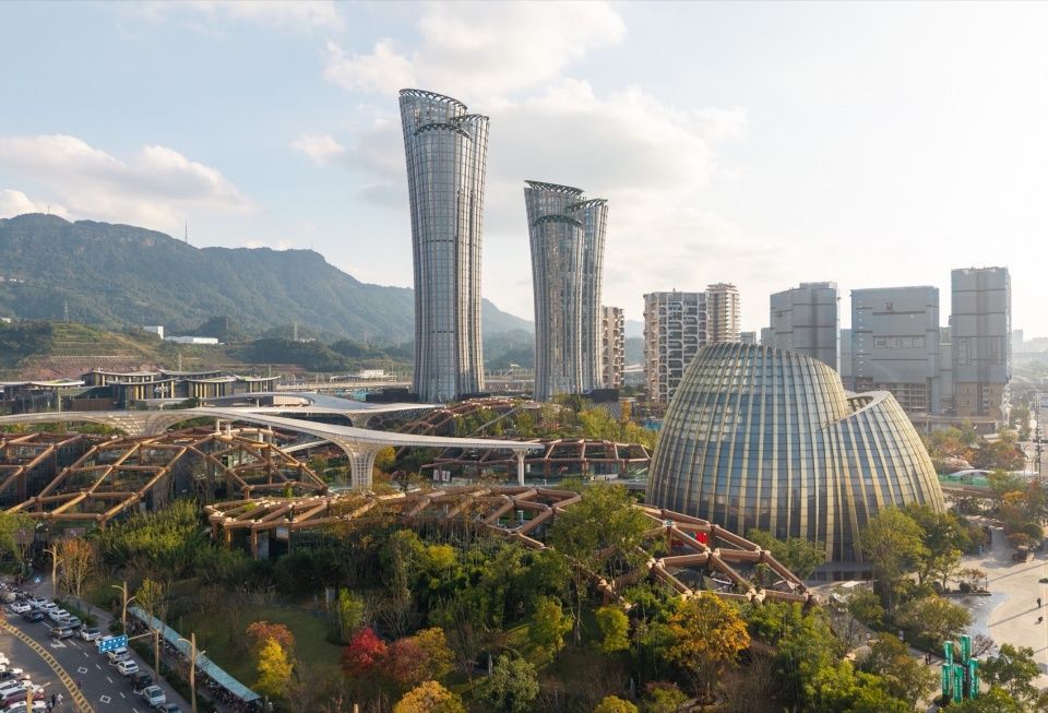 宜宾高铁枢纽门户区，四川 / Pelli Clarke & Partners
