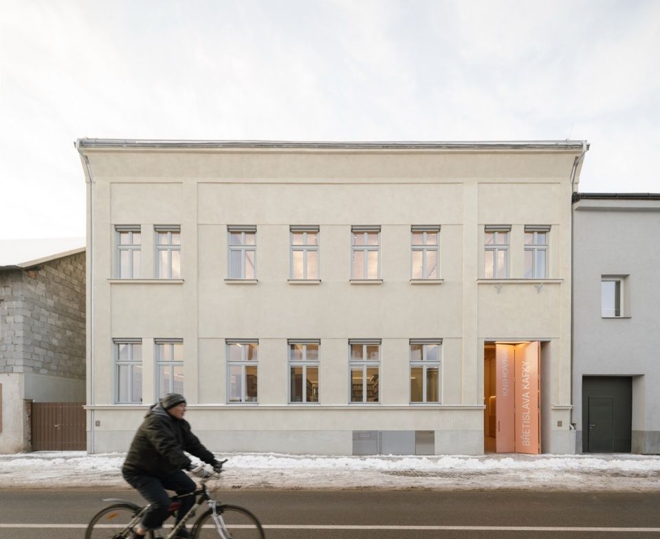 Červený Kostelec图书馆,捷克 / PAPUNDEKL ARCHITEKTI