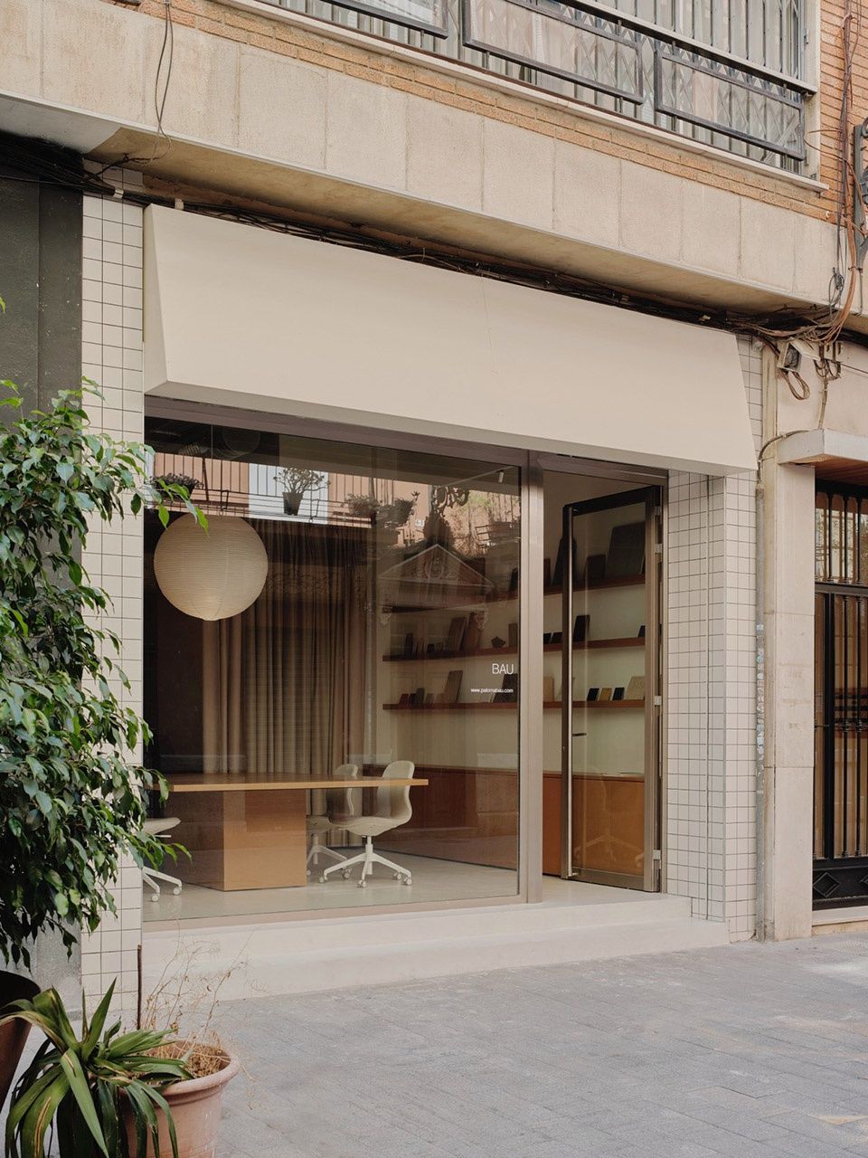 Sornells 21共享工作空间,瓦伦西亚 / T.O.T Studio + Paloma Bau Estudio