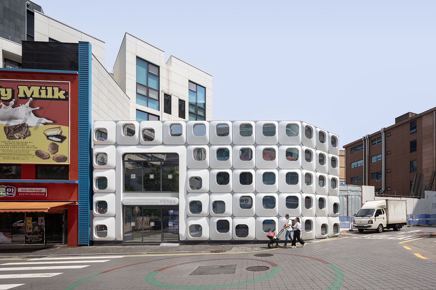 明洞站酒店,首尔 / Yong Ju Lee Architecture