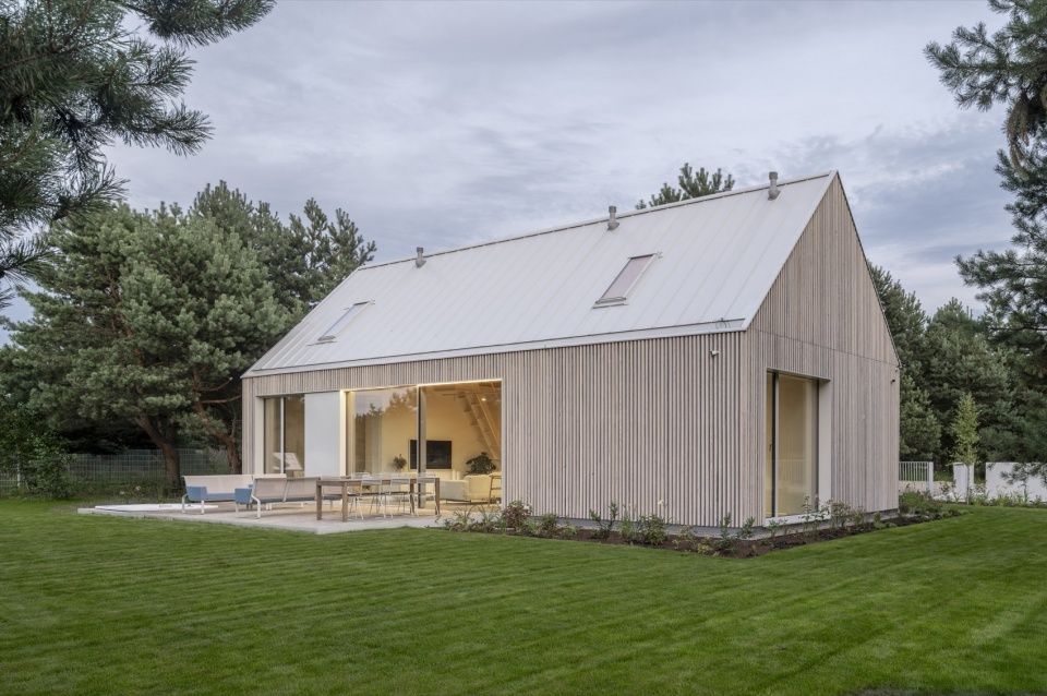 Kownatki湖边住宅,波兰 / Archmondo