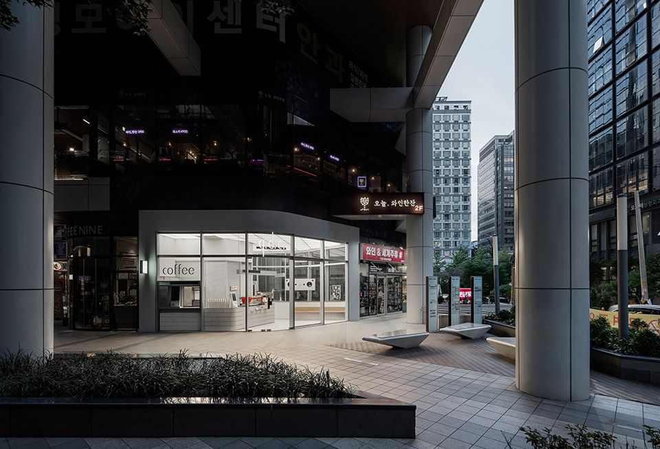 QDC咖啡店,首尔 / Indiesalon inc