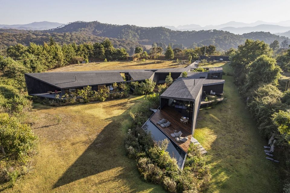 黑色住宅,墨西哥 / Taller Alberto Calleja