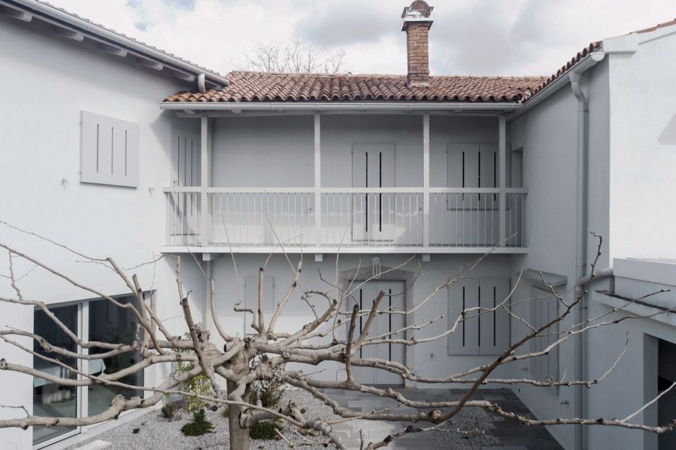 Avber住宅，斯洛文尼亚 / OFIS Architects