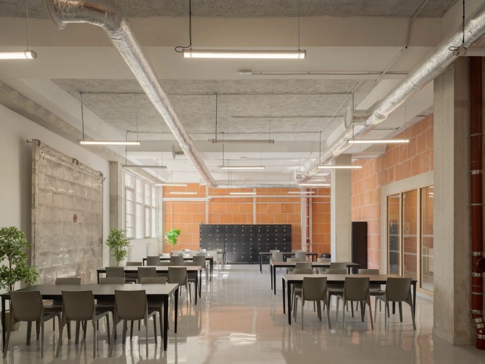 紧急住宿中心,法国 / FBAA, François Brugel Associates + Atelier RITA
