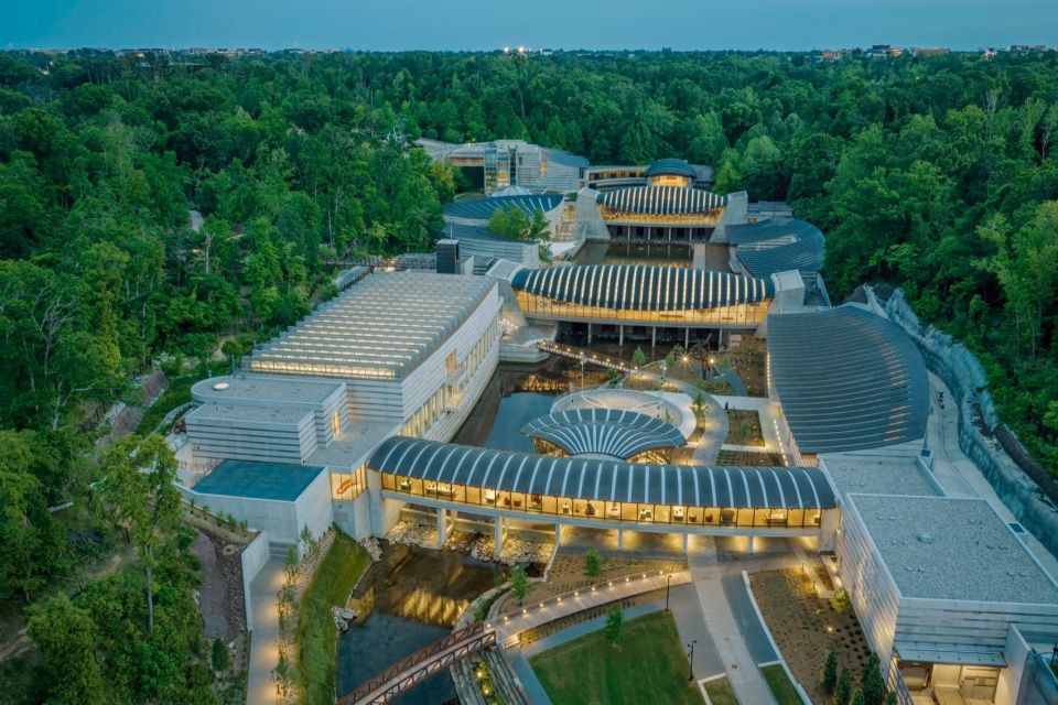 水晶桥博物馆扩建,美国 / 萨夫迪建筑事务所