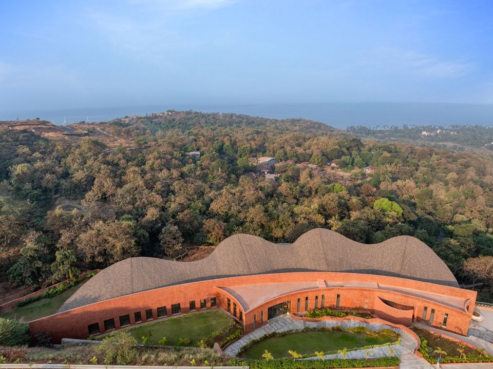 Crest Nine社区中心,印度 / Sanjay Puri Architects