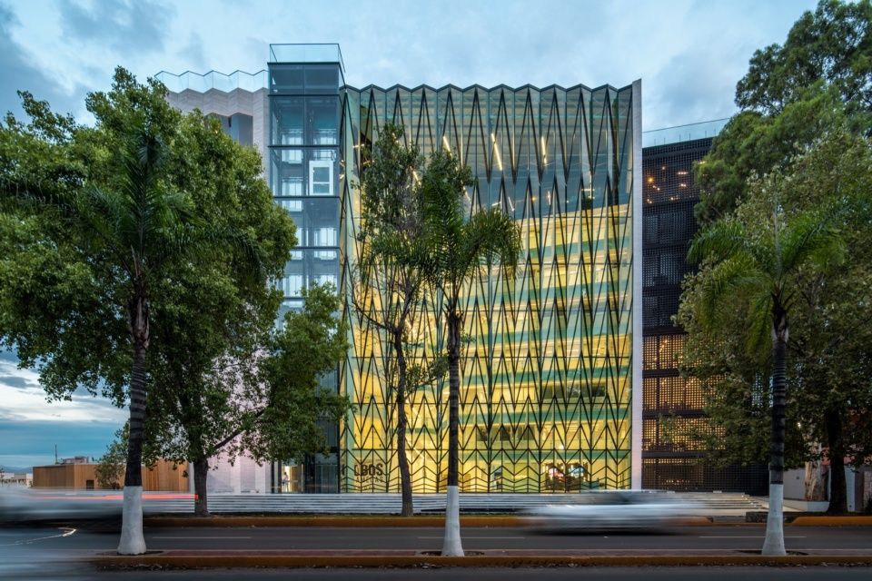 UAD Alamedas教学楼，杜兰戈 / Jonathan Corral Arquitectos