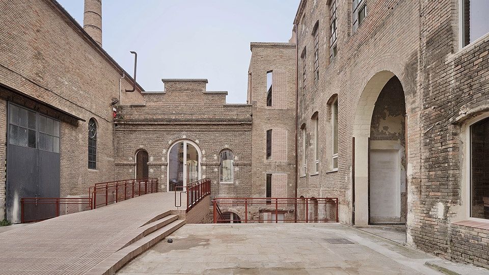L’Anònima Manresana发电厂改造,西班牙 / MERITXELL INARAJA