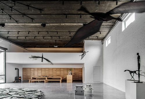 梅赛德斯-乌尼莫克展厅，北京/室内