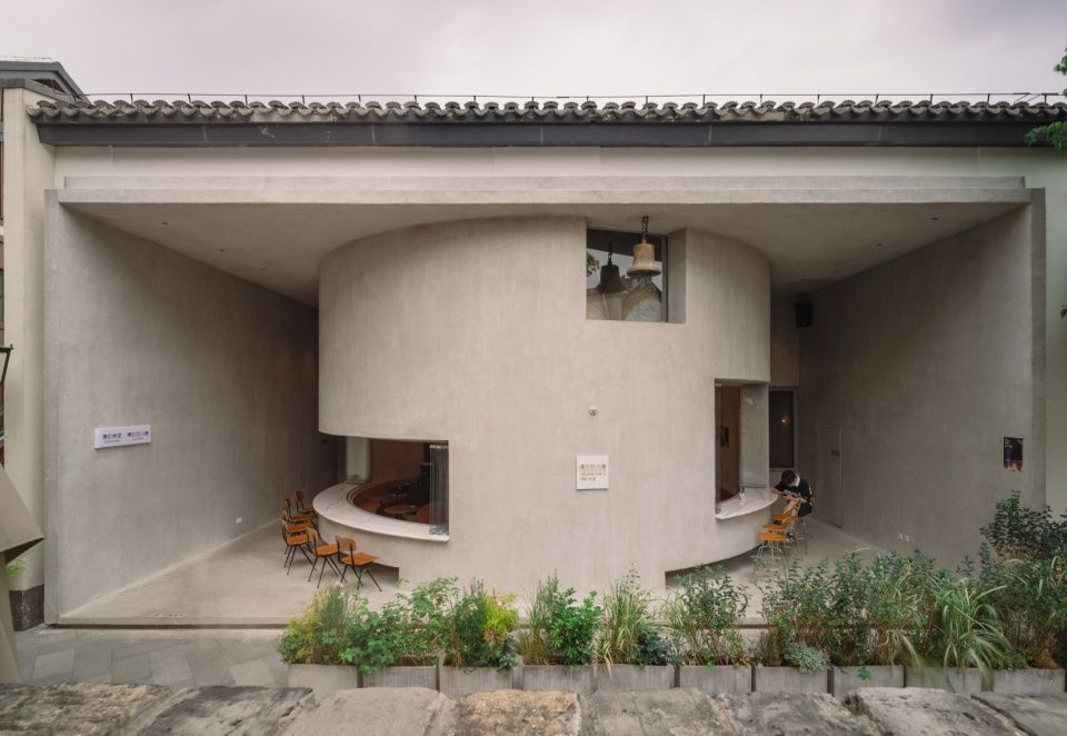 漾应的火塘蟠龙天地店，上海 / 上海实在建筑设计工作室