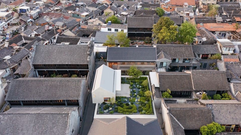 扬州广陵有熊酒店 / B.L.U.E.建筑设计事务所