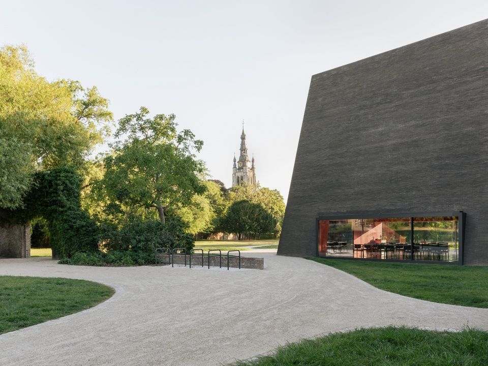 Abby Kortrijk艺术中心，比利时 / Barozzi Veiga + Tab Architects
