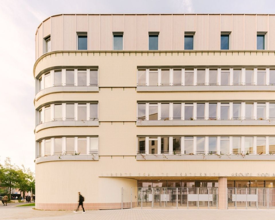 Dominique Frelaut学校综合体，法国 / Tectoniques