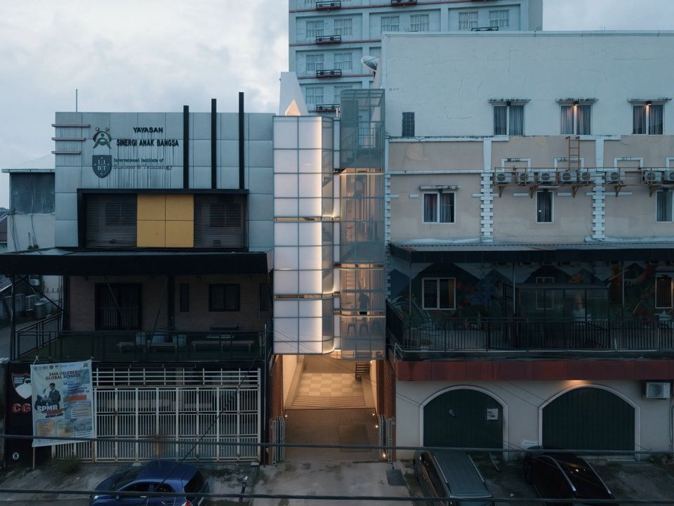 AVIRA Co-Living公寓楼，印度尼西亚 / MIV Architects