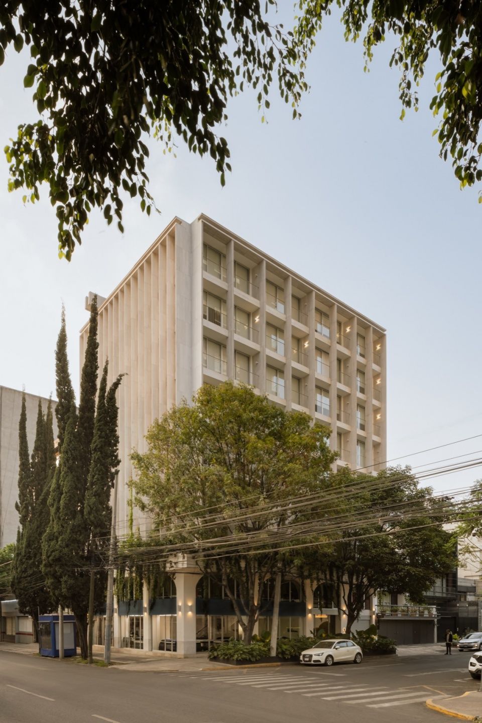 埃德加·爱伦·坡大楼，墨西哥 / De Rungs Arquitectos + Firmaa