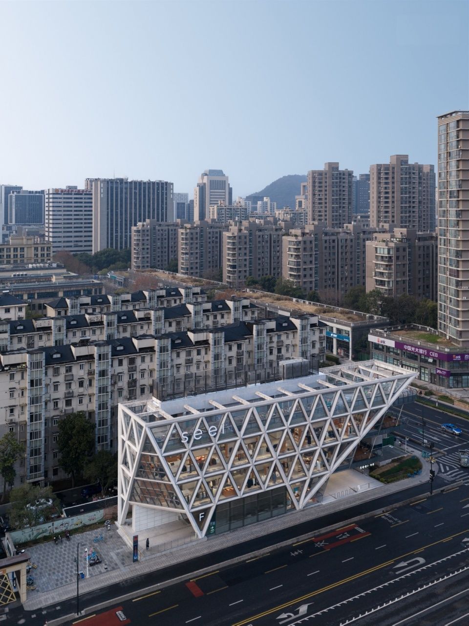 杭州学院路TOD站点商业单体（SEEI旗舰店）/ gad