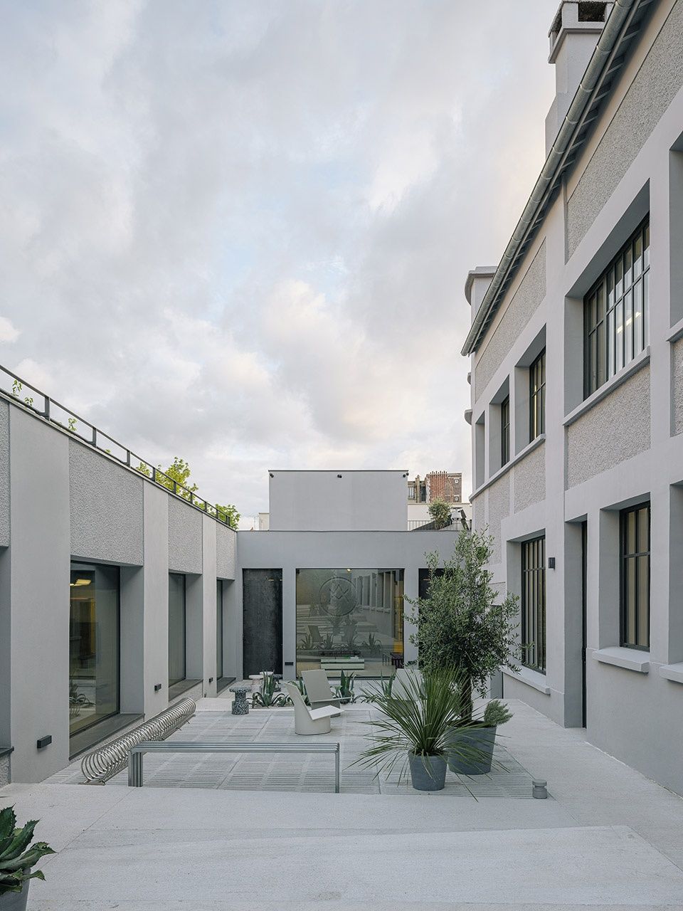 YARD总部，法国 / Exbrayat Enrico Architectes