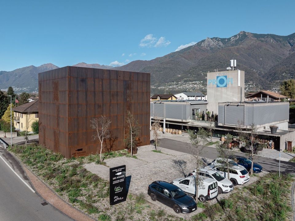 URS HAUSER新酒庄，瑞士 / Wespi de Meuron Romeo architects