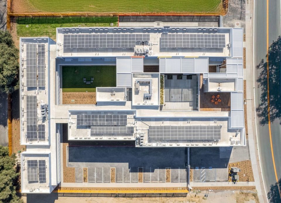 Northview保障性公寓，美国 / Brooks + Scarpa