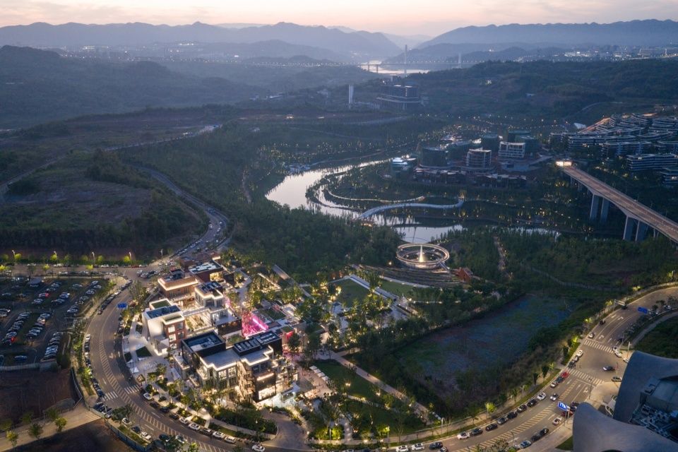 重庆麓悦江城 · 绿心“公园+”商业 / 张唐景观